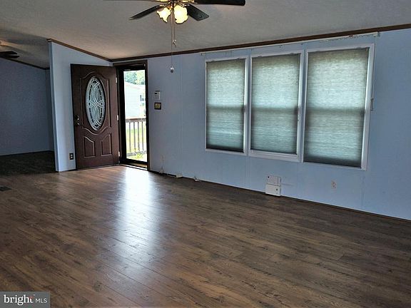 2nd image of 34544 Wesley Ave