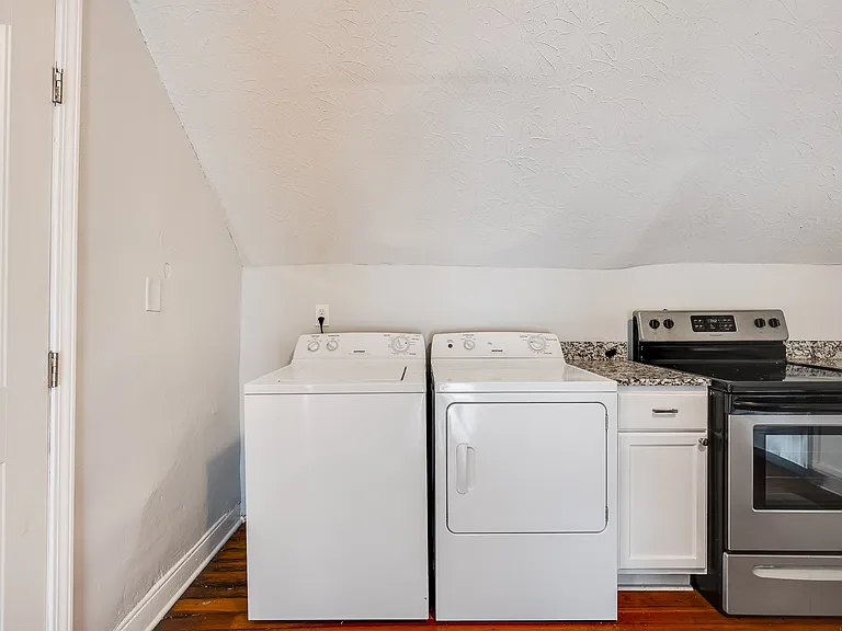 459 E Brandeis Ave — Photo 7