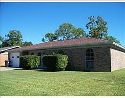 1st image of 11 Pembrook Cir