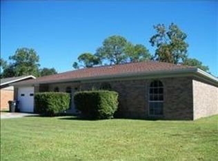 11 Pembrook Cir, Gulfport, MS 39503