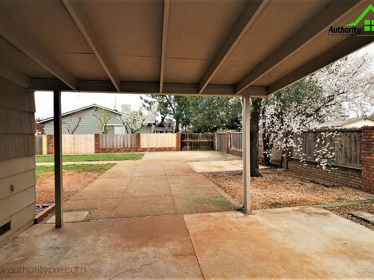 3909 Mercury Dr — Photo 21