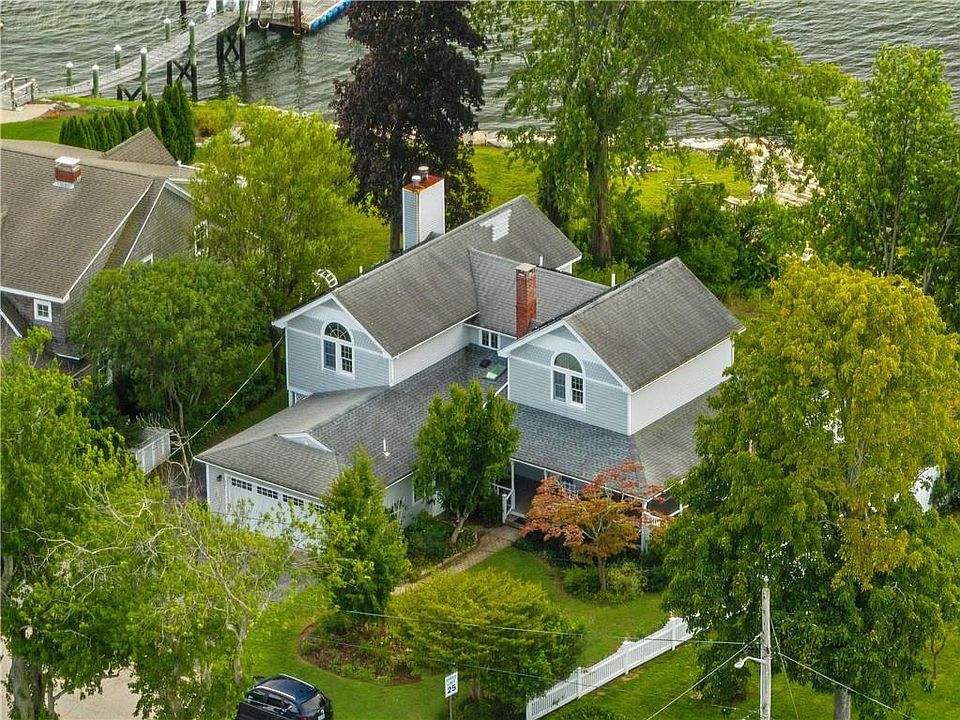 1st image of 133 Terrace Ave E
