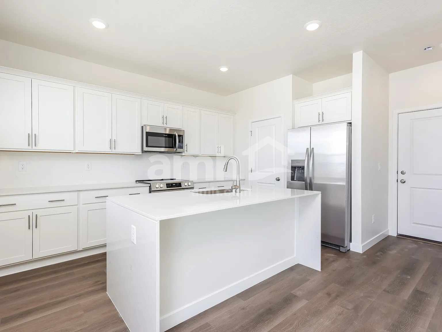 4 bed, 3.5 bath, 2143 sqft, $2,590 — Photo 4