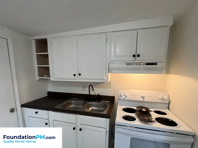 877 N Bingham St #1 — Photo 3