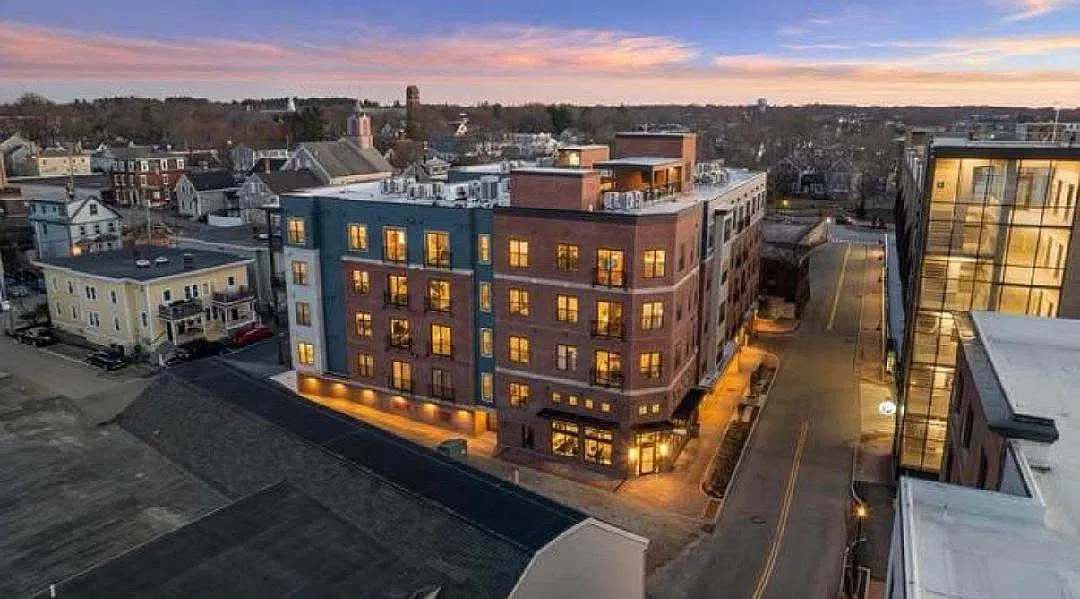 1 bed, 651 sqft, $3,300 — Photo 1