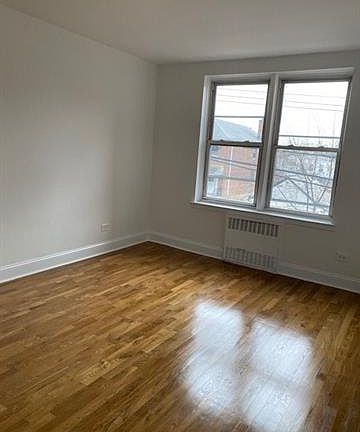 4th image of 201 E 238th St #2C