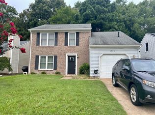 1900 Finsbury Ln, Virginia Beach, VA 23454