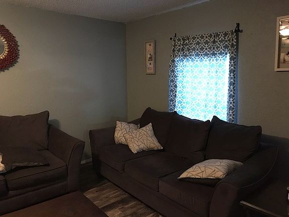 2nd image of 427 Mimosa Dr