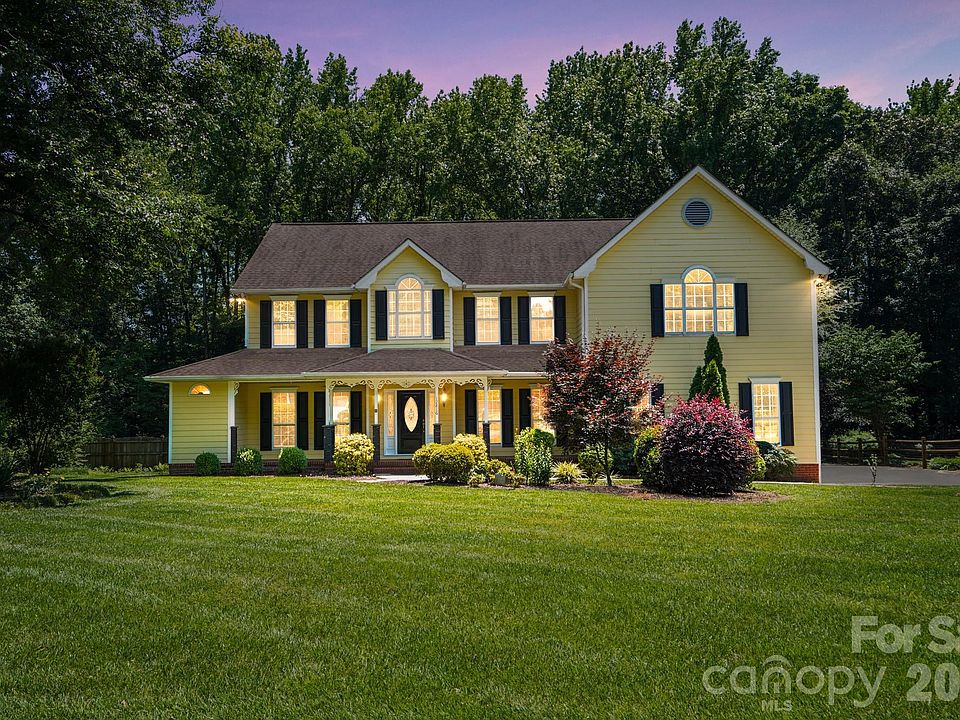 1st image of 12816 Hidden Hills Ln