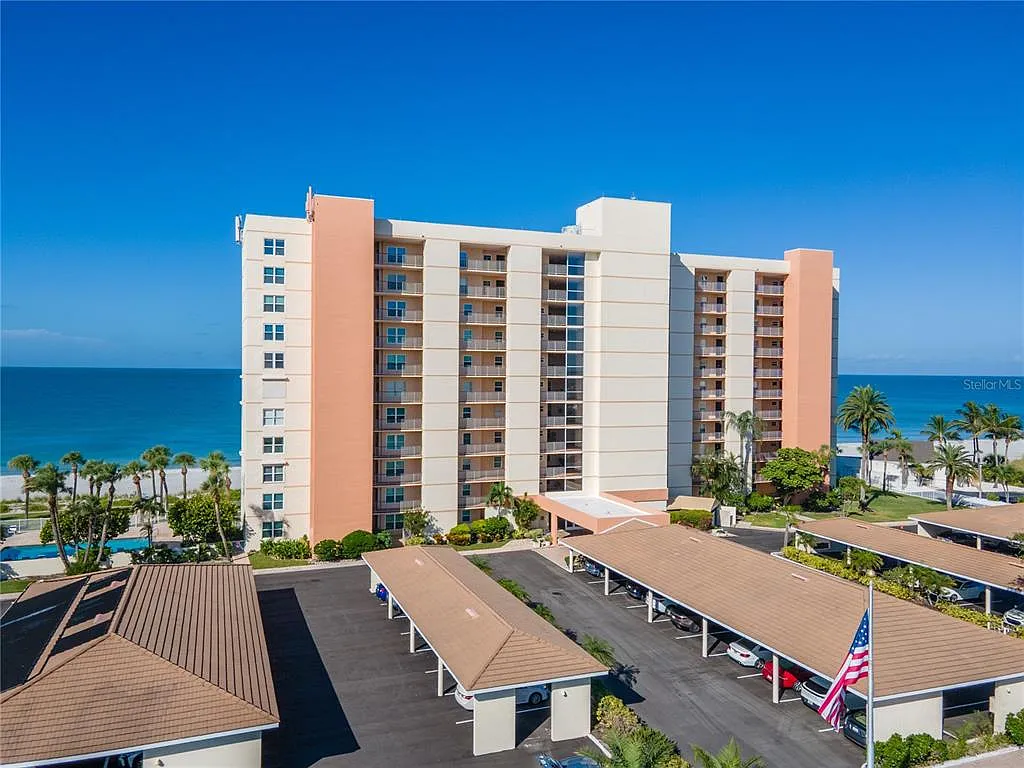 2 bed, 2.0 bath, 961 sqft, $10,500 — Photo 1