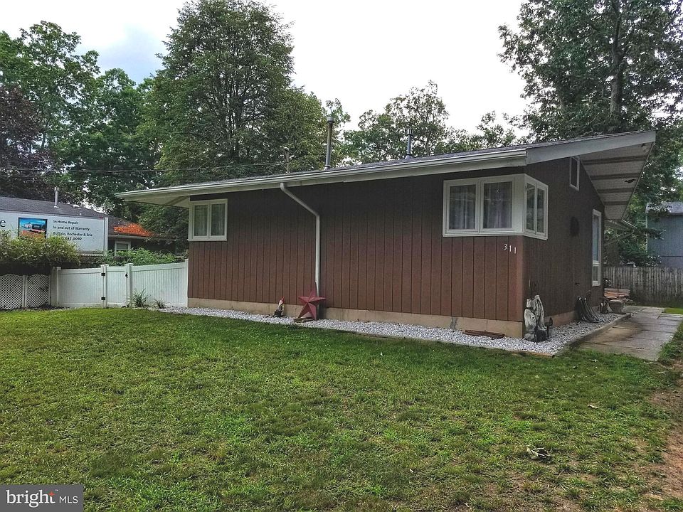 1st image of 311 Dennis Ave