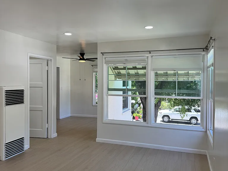 2745 Byron St #2B1B — Photo 9
