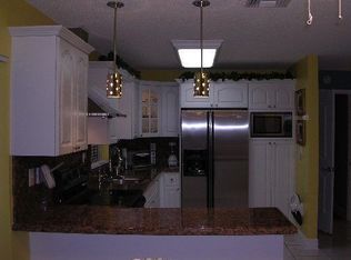 19201 NW 90th Ct, Hialeah, FL 33018