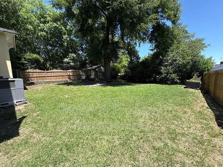 1112 Troupe St — Photo 11