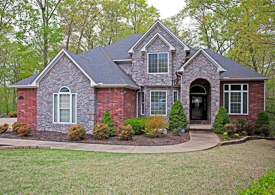 1st image of 316 NW Lasalle Dr