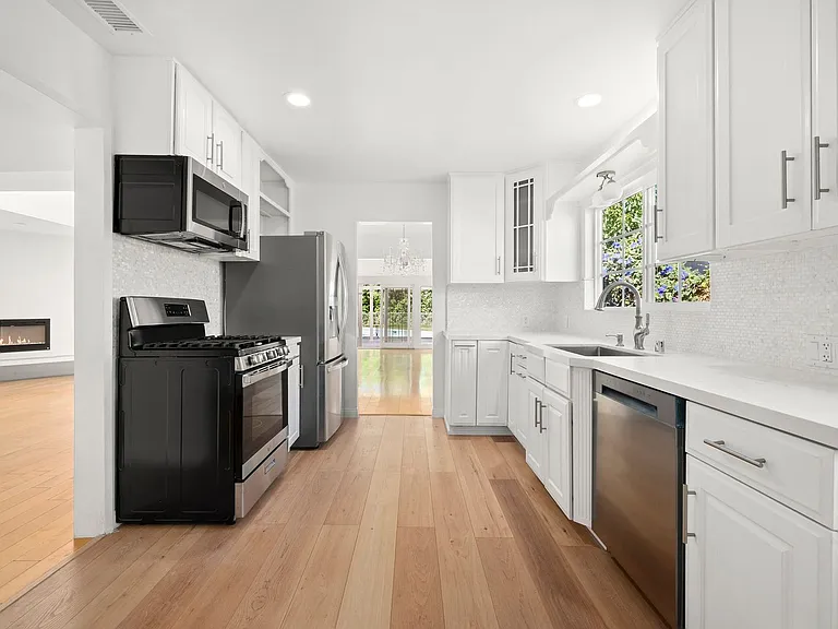 5237 Mecca Ave — Photo 4