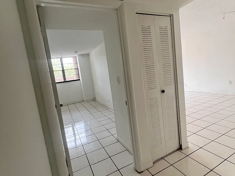 10425 SW 112th Ave — Photo 14