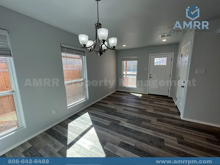 5609 Jarvis St — Photo 4
