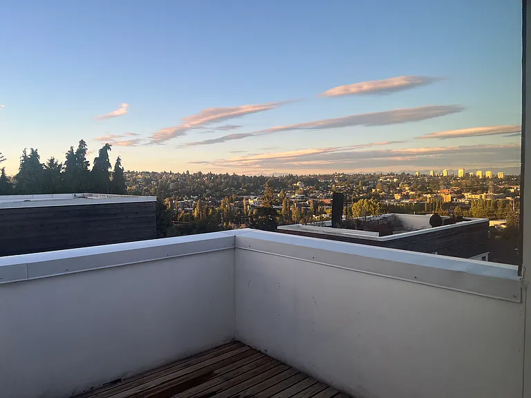 428 W Barrett St — Photo 12