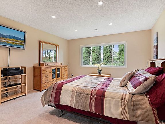 4th image of 3115 Hodler Dr