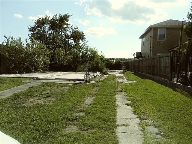 1st image of 4740 Bonita Dr