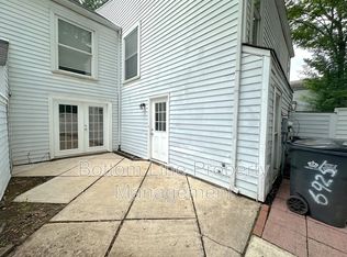6925 Stonington Ln, Charlotte, NC 28227