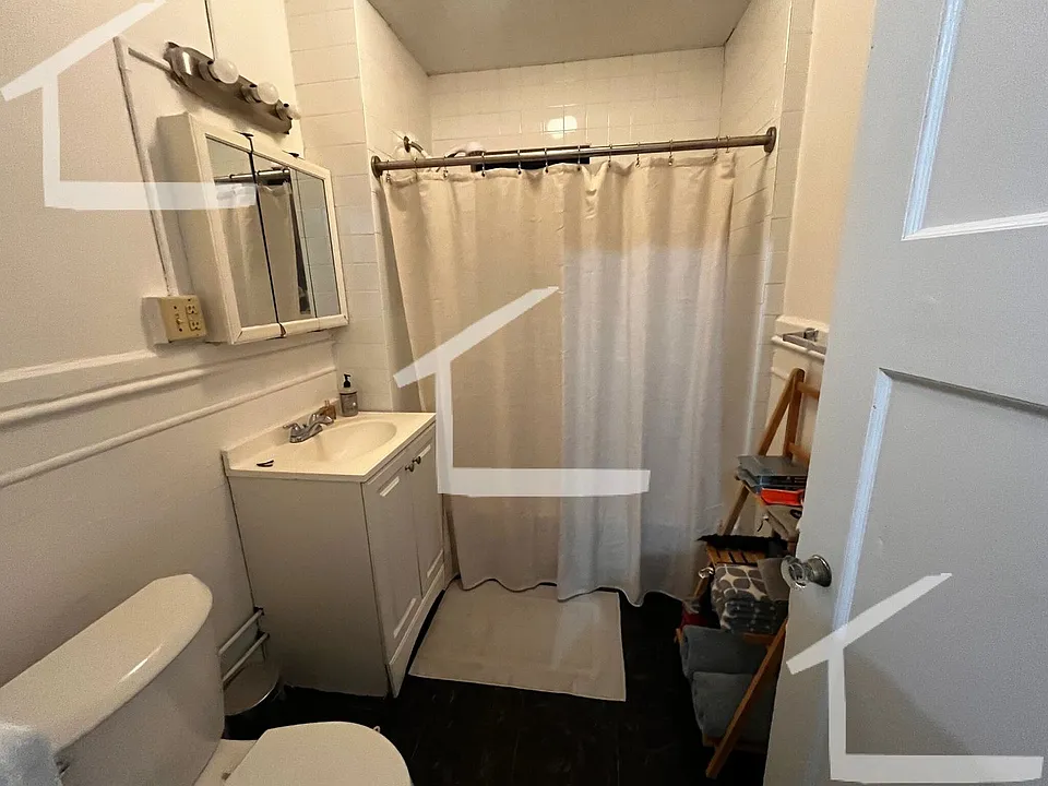 448 Park Dr #2