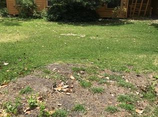 421 Cemetery St, Clute, TX 77531