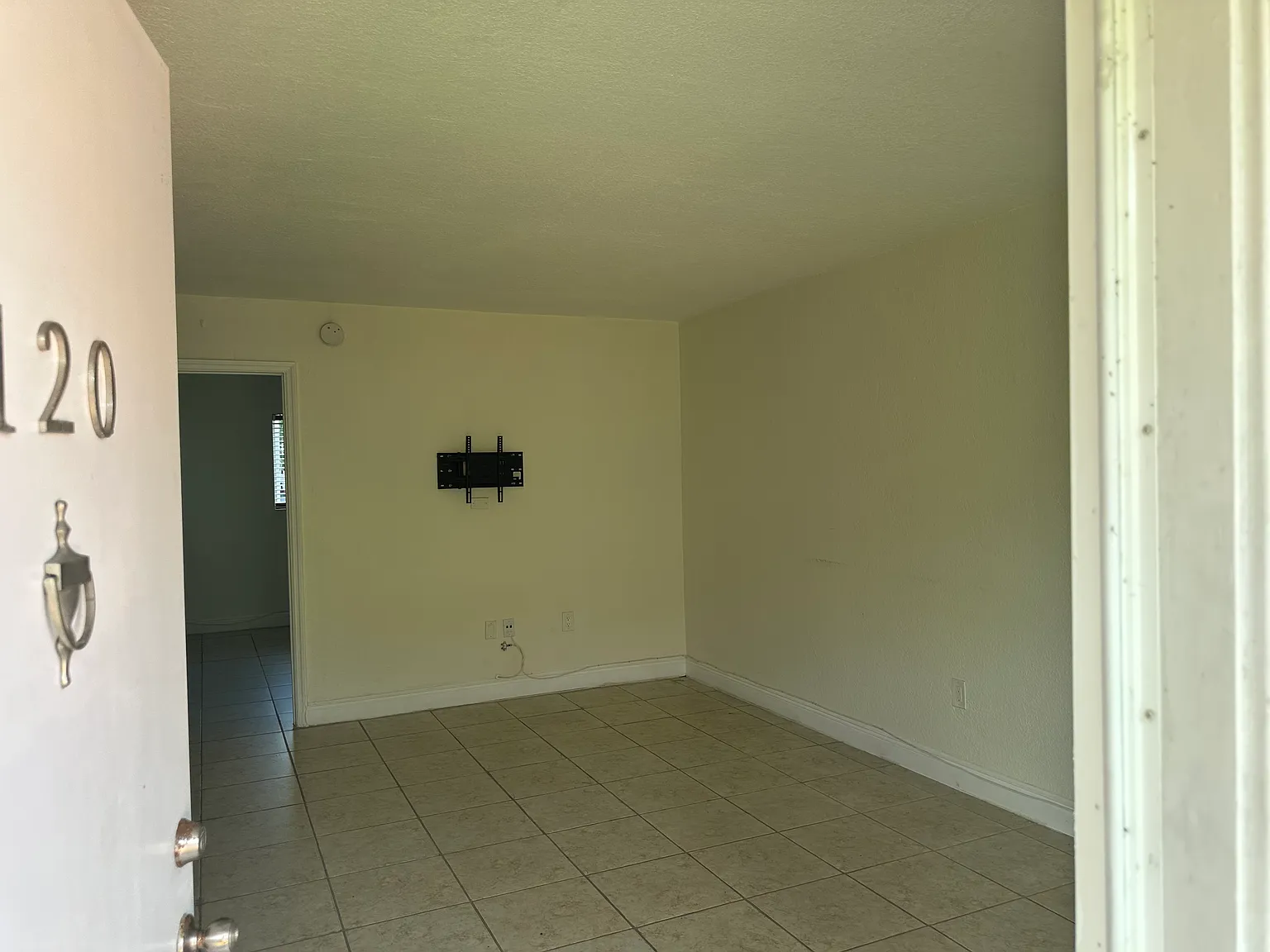 1 bed, 632 sqft, $1,750 — Photo 2