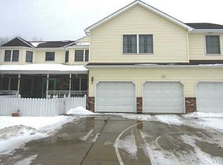 2464 Jagow Rd, Niagara Falls, NY 14304