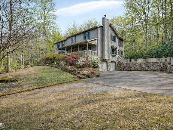 2nd image of 150 Teague Ln