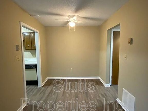 3rd image of 1825 Darby Dr APT G6