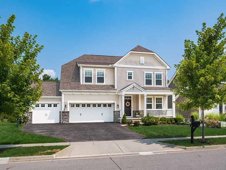 7404 Yarrow Run Rd — Photo 1