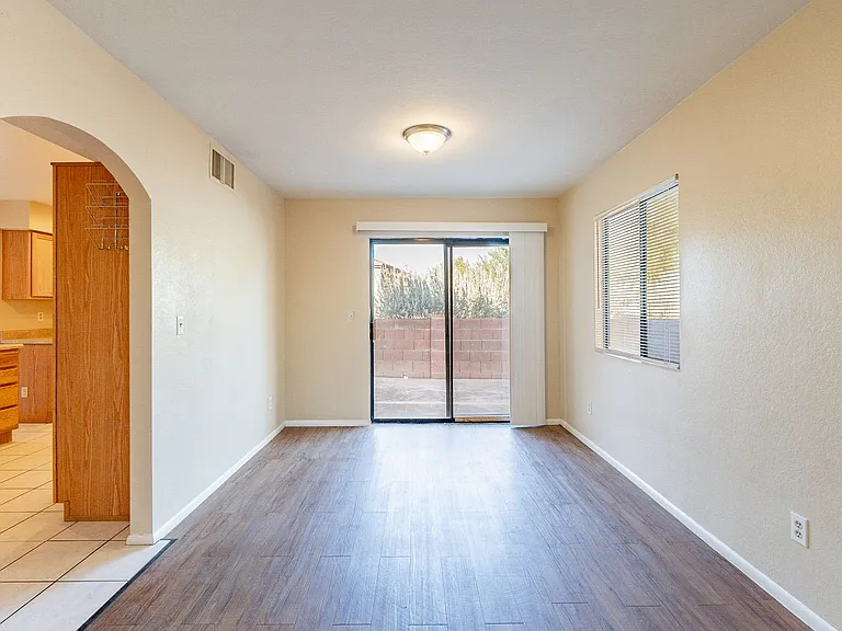 630 W Cassidy Pl — Photo 7