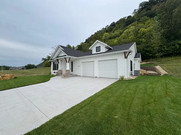 2563 Clubhouse Dr, Lake City, MN 55041