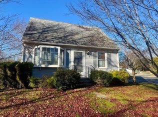 29 Elizabeth Ct, Dartmouth, MA 02747