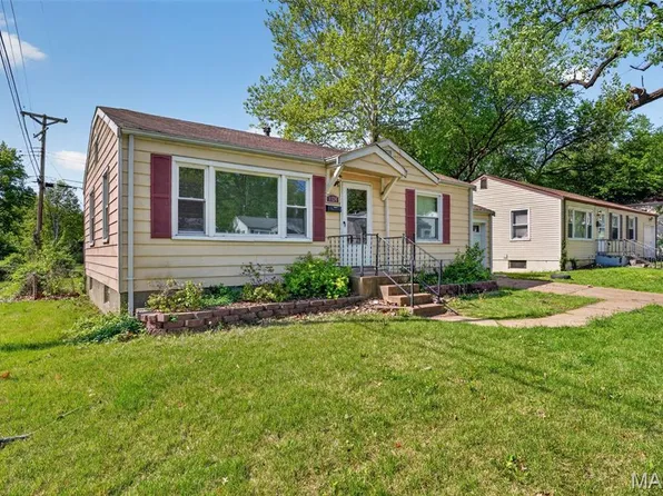 1124 Grenshaw Dr, Saint Louis, MO 63137