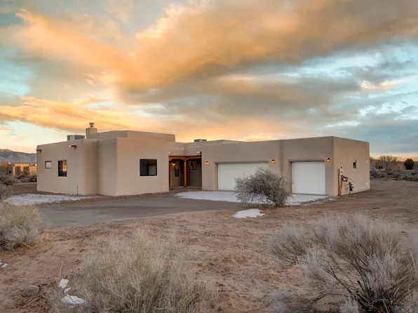 959 Camino Sin Pasada Rd, Corrales, NM 87048