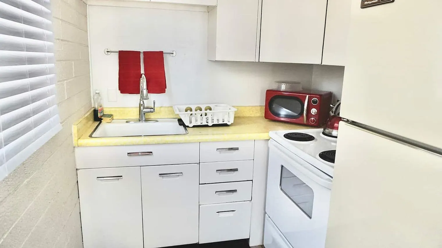 1 bed, 1.0 bath, 796 sqft, $2,834 — Photo 4