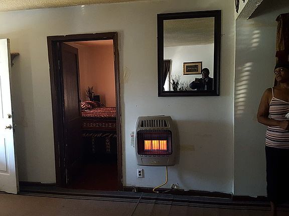 5th image of 813 Park St