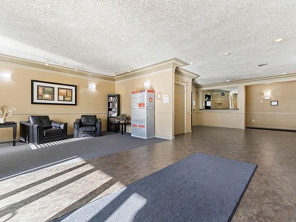 5th image of 70 Woodsmere Close #112