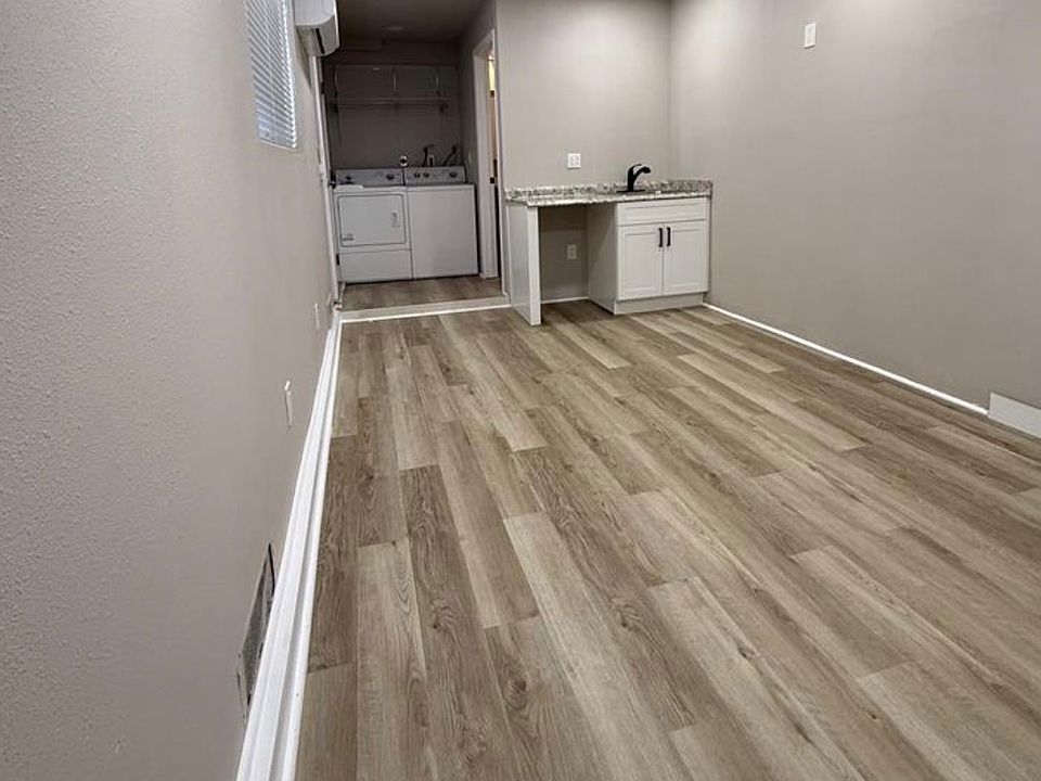 1st image of 25948 Gardner St #B