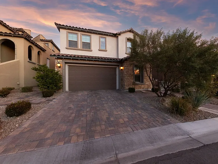 428 Vigo Port St — Photo 17