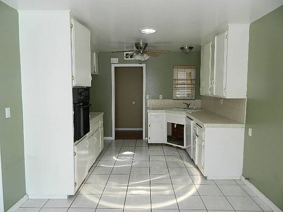 4th image of 7525 Bradley Dr