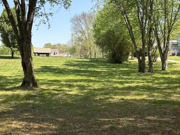 278 Savannah Shores Dr, Delano, TN 37325