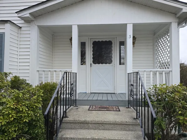 3 Roundtable Rd, Attleboro, MA 02703