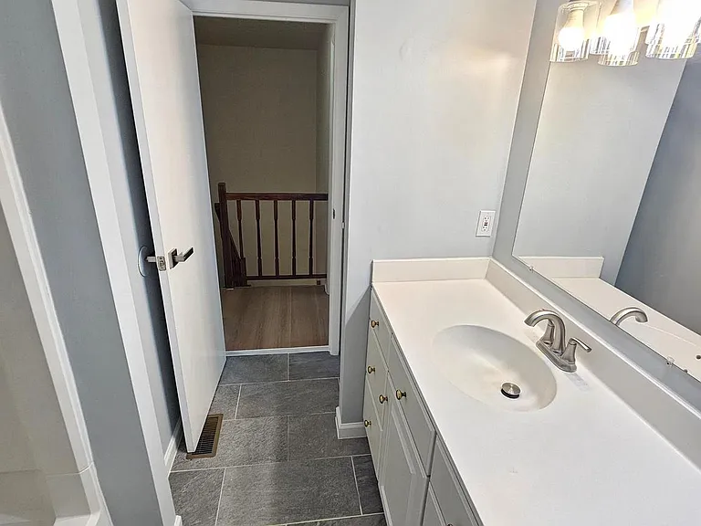 17021 Moss Side Ln — Photo 34