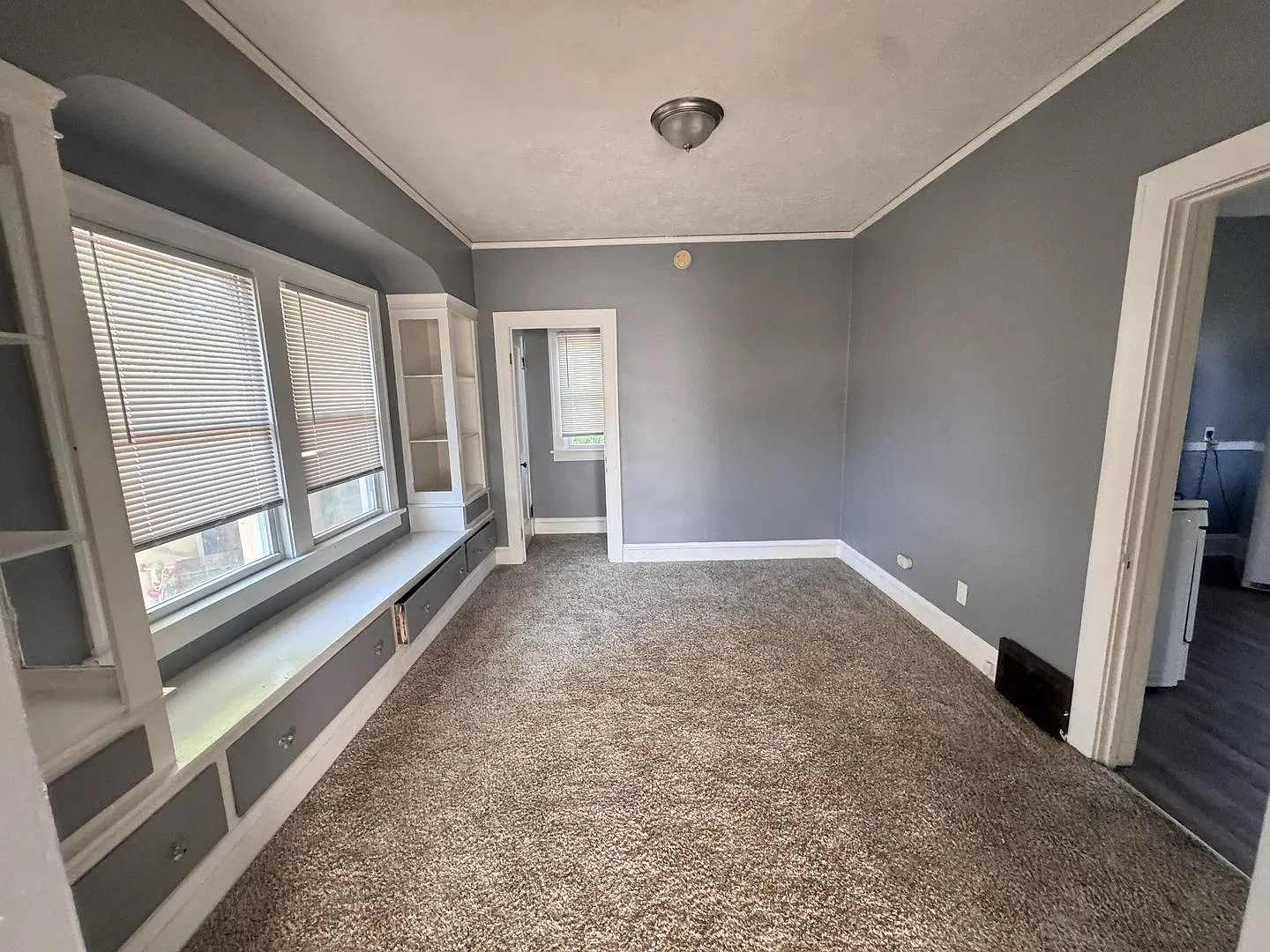 3594 W 47th Street — Photo 2