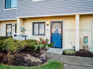 38 Ash Stoker Ln, Horsham, PA 19044