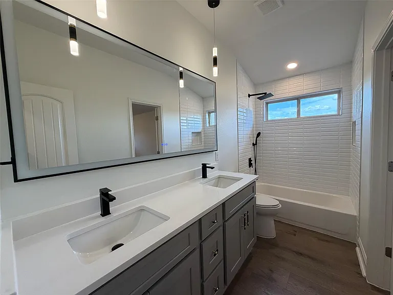 7801 Aria Loop — Photo 32